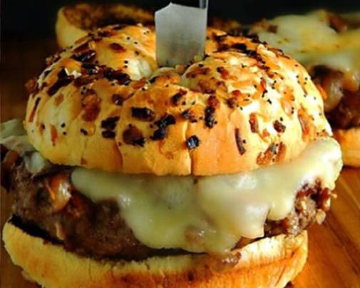 11 OAKS FARM WAGYU BURGER