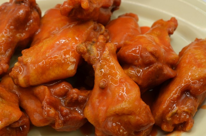 12 TRADITIONAL WINGS