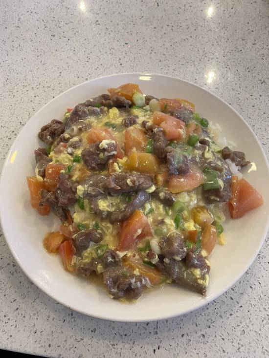 88. Slipped Egg w/ Tomato & Beef/Chicken on Rice | 滑蛋番茄牛/雞肉飯