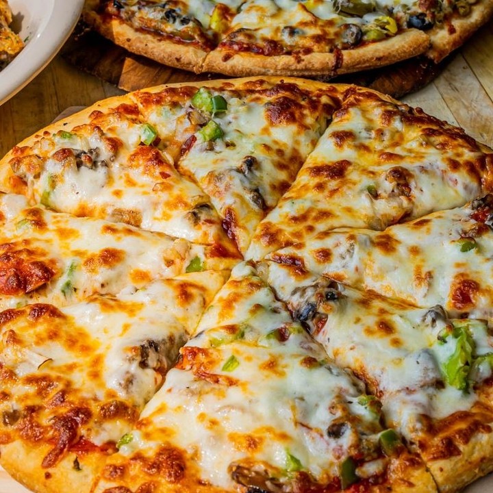 Angela Mia Deluxe Pizza