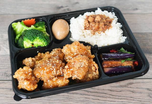 B21 æ©™æ±é›žé£¯ Chicken Rice Plate