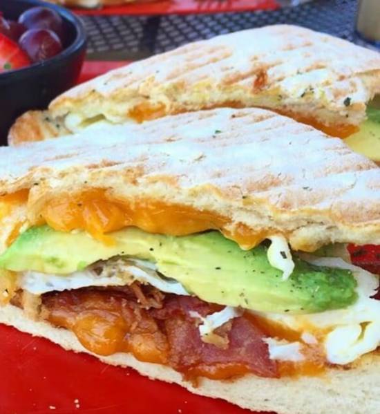 BACON BREAKFAST PANINI