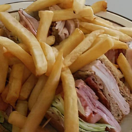 Corn Beef Sandwich with Fries