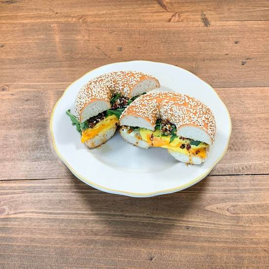 CRUNCHY SPICE BAGEL SANDWICH