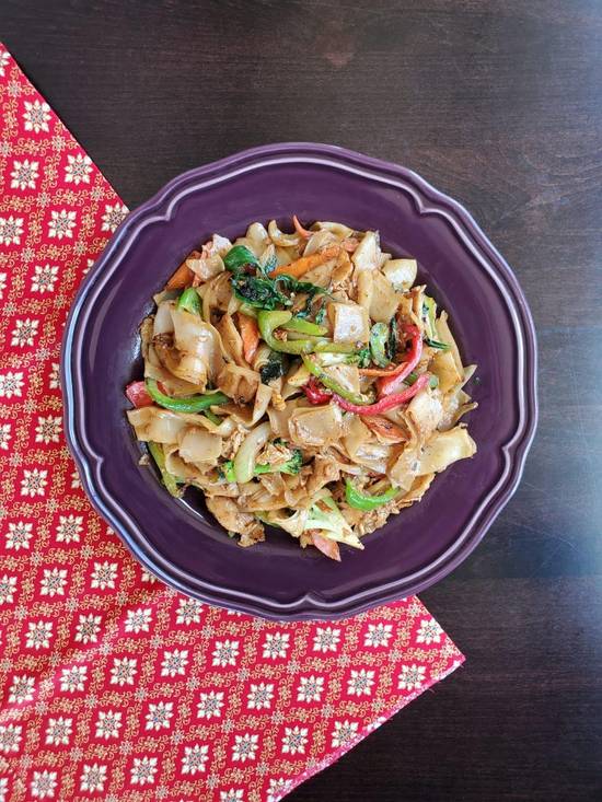 E3. Pad Kee Mow (Drunken Noodles)