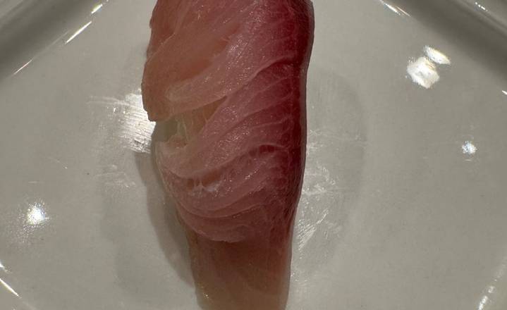 Hamachi Nigiri