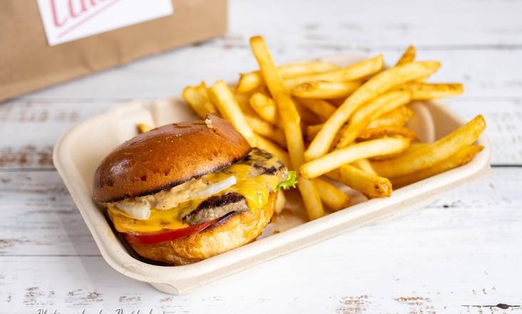 JR CHEESEBURGER & FRIES