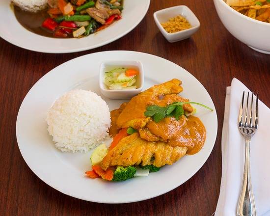 Kai Sa Tay Plate (Chicken Satay EntrÃ©e)