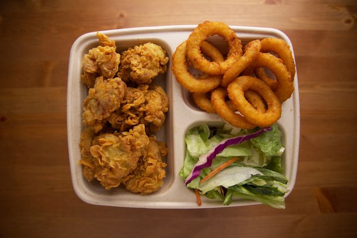 L5. Onion Rings & Salad