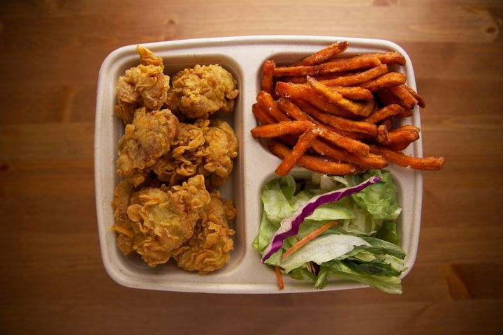 L6. Sweet Potato Fries & Salad
