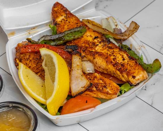 Large Grilled Salmon Salad