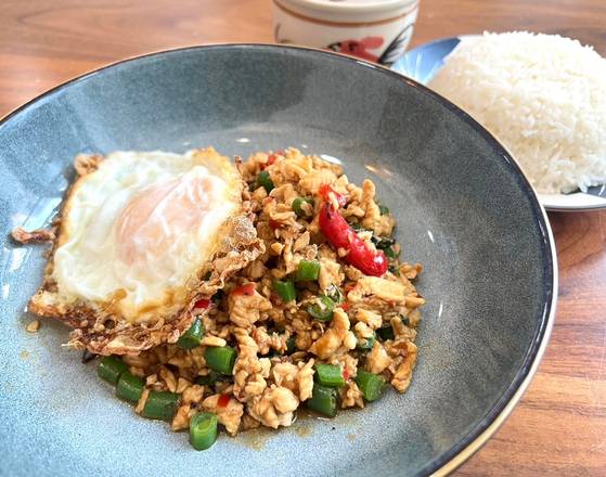 Pad Krapow Gai Sub (Minced Chicken Thai Basil)