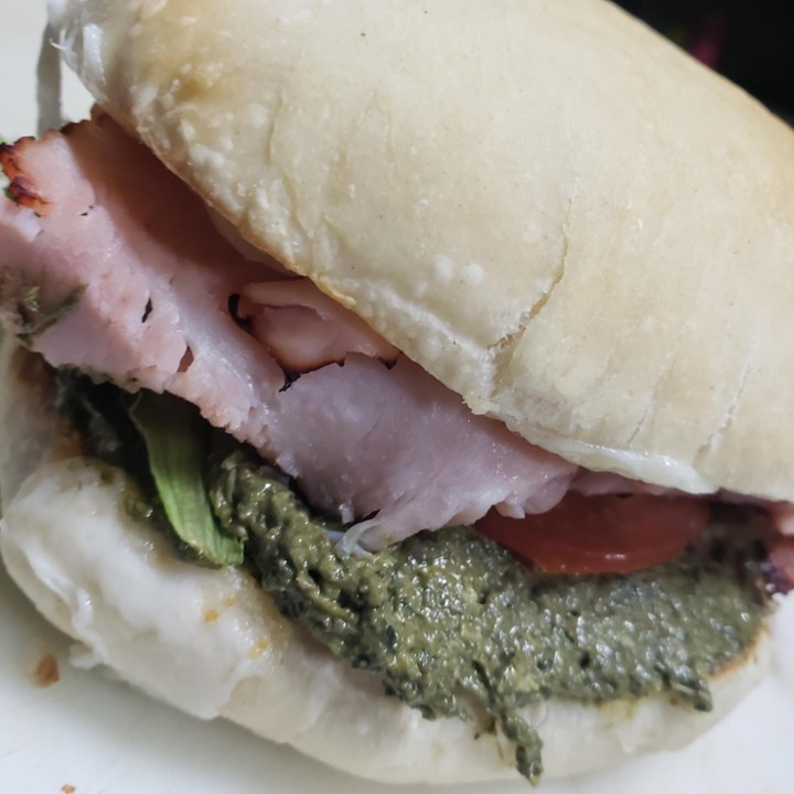 Pesto Turkey Sandwich