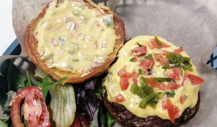 Queso Burger