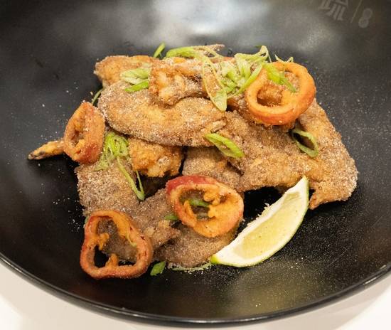 Salt & Pepper Wings (8 pcs, Medium Spicy)