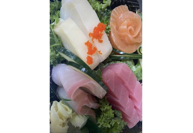 Sashimi Appetizer (8 pcs)