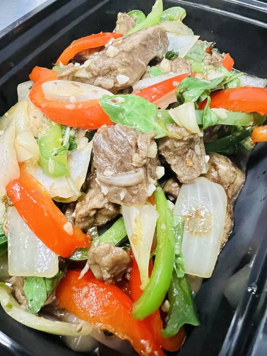 SE10. *Pad KaPrao Braised Beef