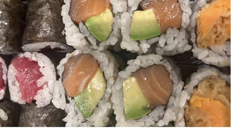 Single Sushi (7 Pieces) with Sp Tuna Roll