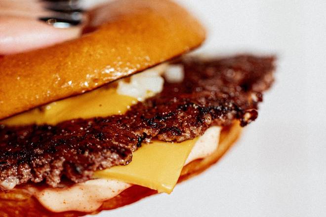 SKINNY LOUIE CHEESEBURGER