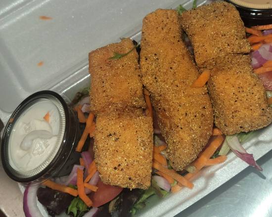 Small Fried Salmon Salad