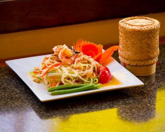 Som Tum Papaya with Sticky Rice