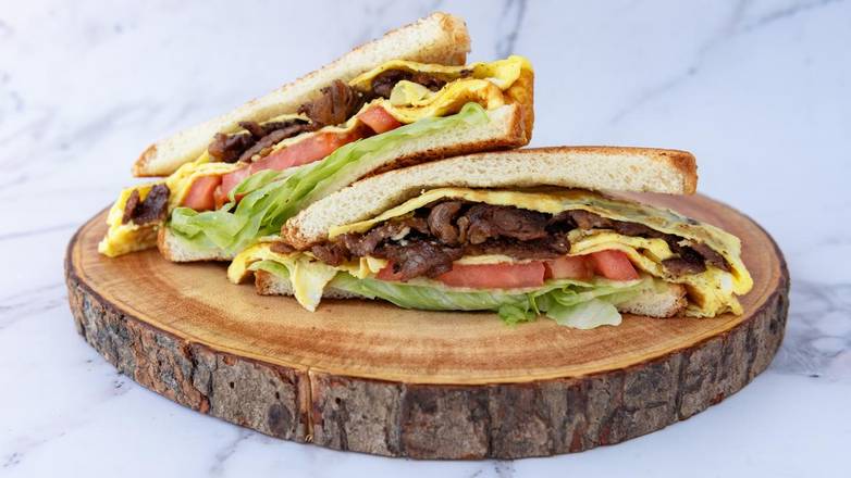 Steak Breakfast Sandwich 🥩🥪🥚
