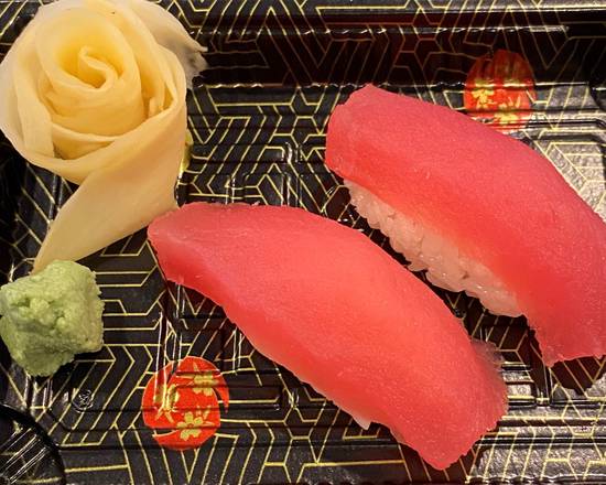 Tuna Sushi (2 pcs)